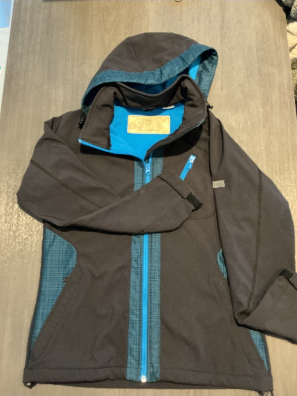 Body Glove Men’s Fleece Lined Softshell Performance Jacket Blk/Blu Size L